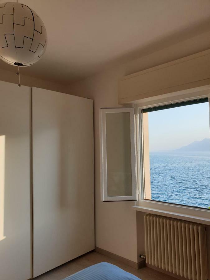 Assenza Lake Front Sweet Apartment Brenzone sul Garda Bagian luar foto