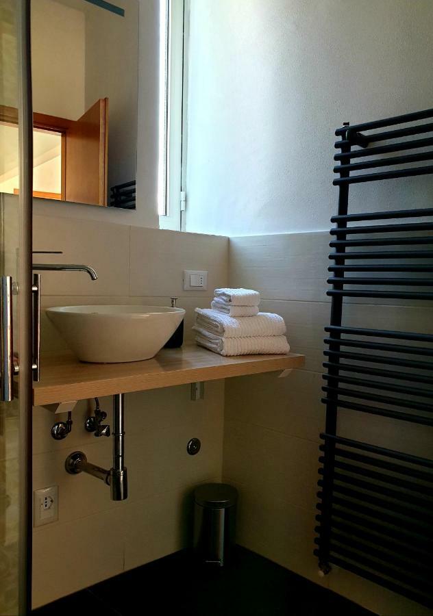 Assenza Lake Front Sweet Apartment Brenzone sul Garda Bagian luar foto